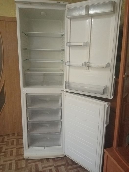 Продам холодильник атлант