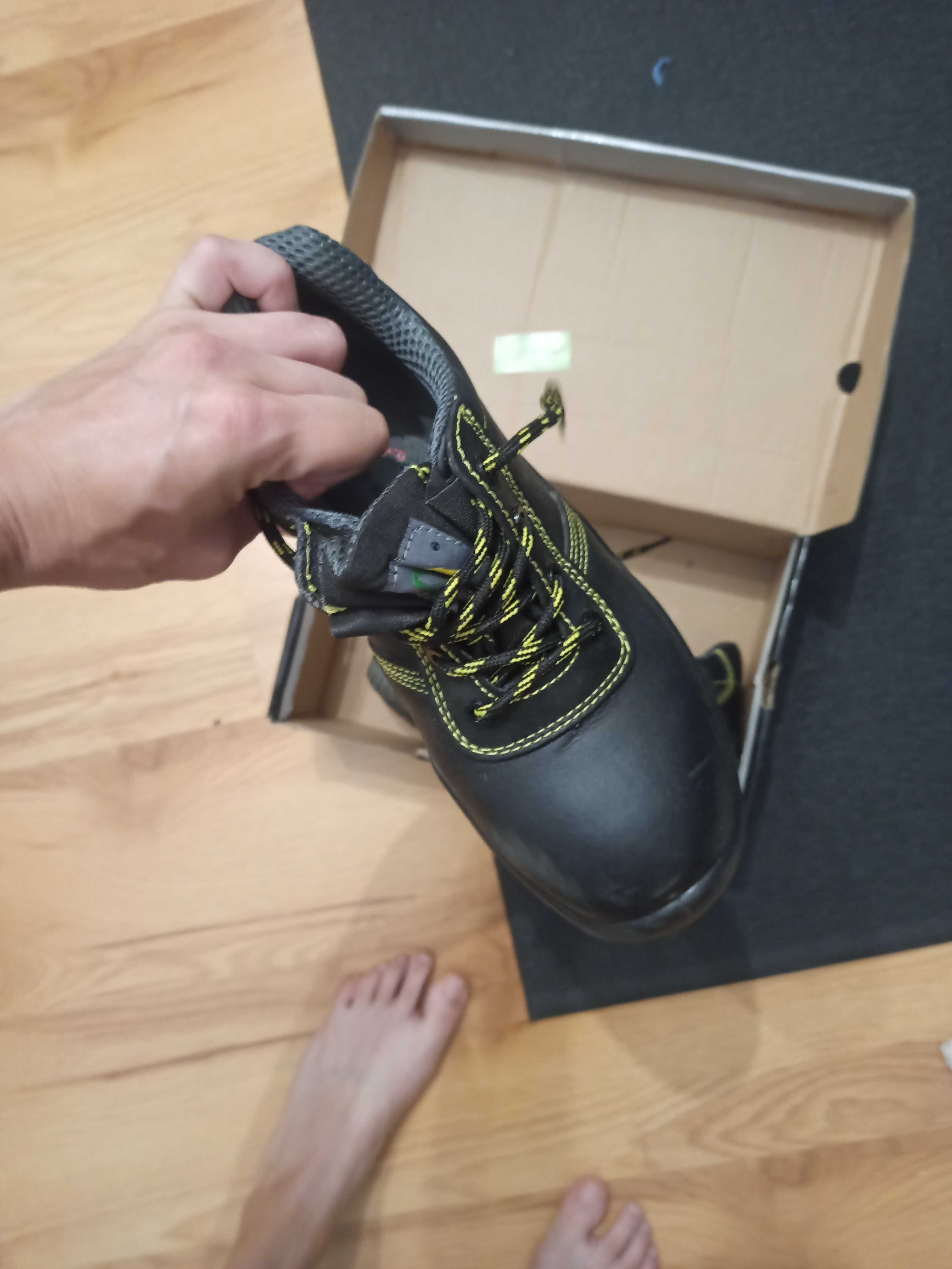 Buty do pracy - magazyn