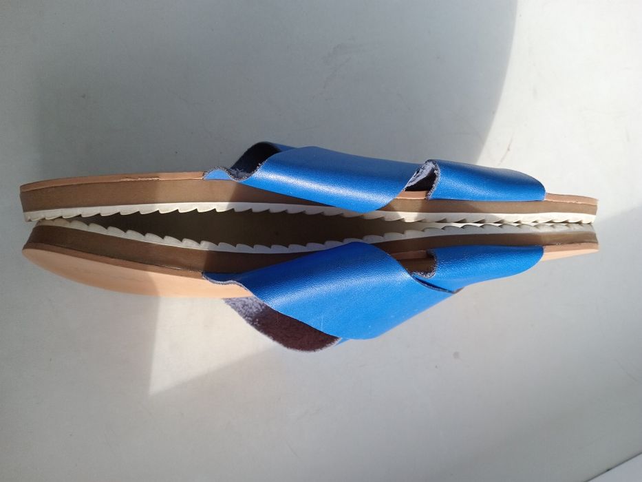 Шльопки шкіряні 39 р.