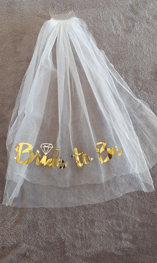 Véu “Bride” para despedida de solteira