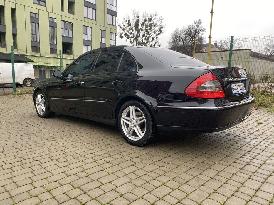 Продам Мерседес 211