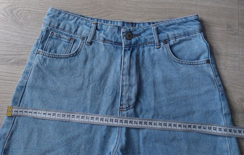 Жіночі джинсові шорти mom