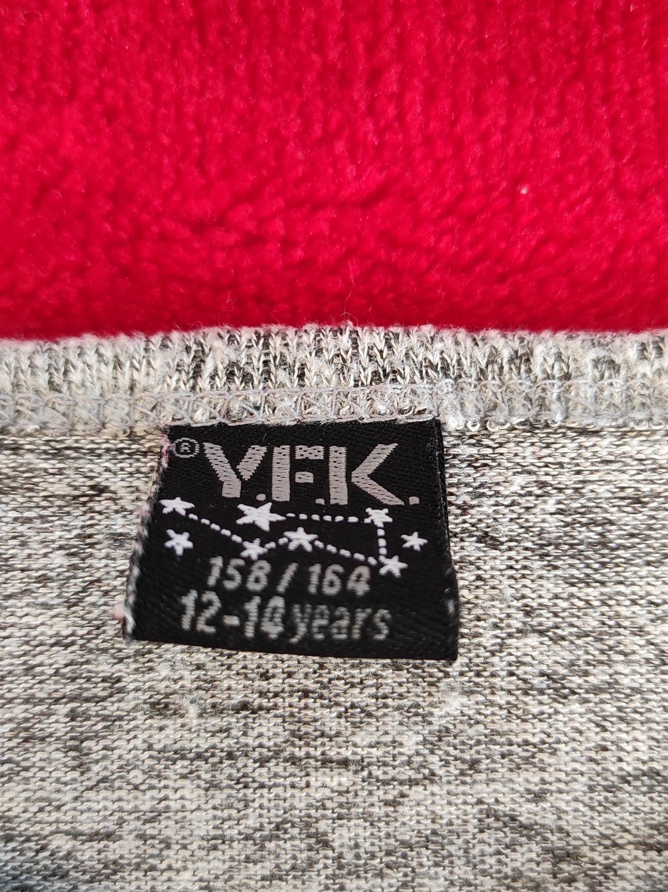 Y.F.K. szara bluzka z cekinami