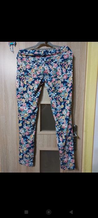 Jeginssy damskie w kolorowe kwiatki