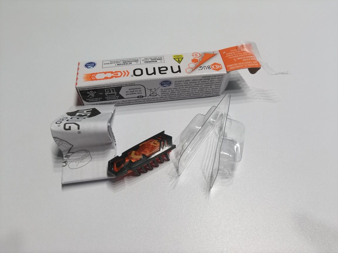 Нано жук HexBug - мікро робот імітуючий рухи комах