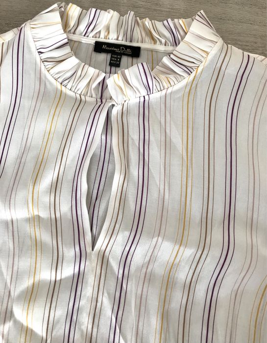 Blusa com riscas e folhos (Massimo Dutti, tamanho 40)
