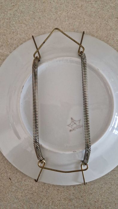 Prato decorativo de pendurar na parede com suporte