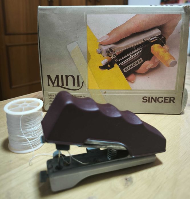 Mini máquinas de costura Singer