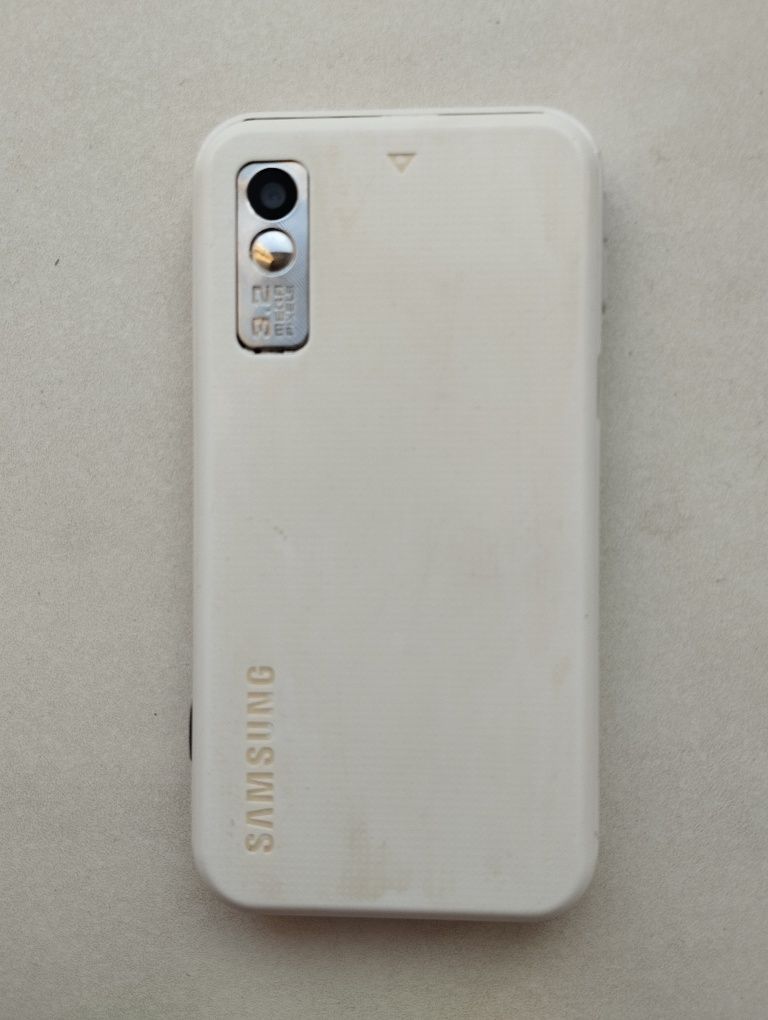 Телефон Samsung.