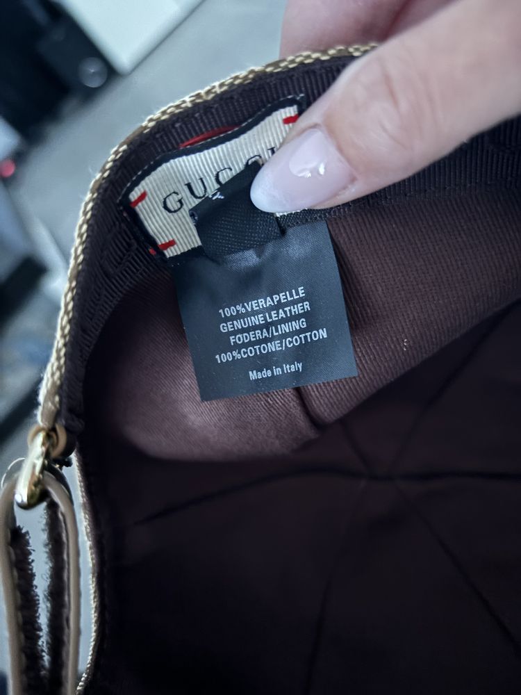 Gucci czapka z daszkiem brazowa monogram logo miu celin