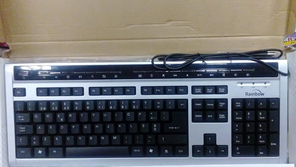 Teclado Rainbow Slimkey - Novo