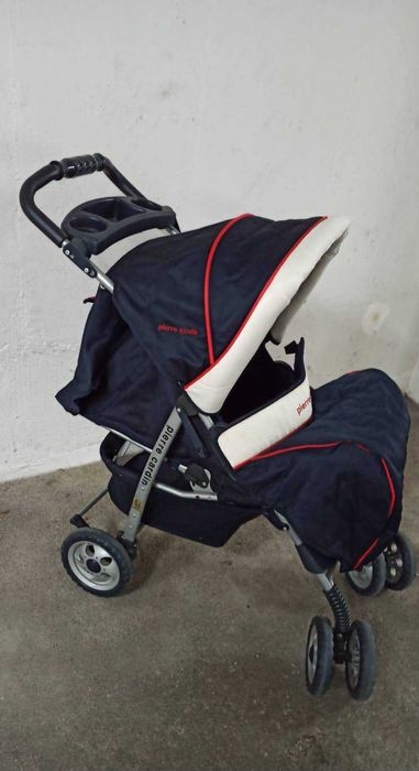 Carrinho de Bebé – Pierre Cardin