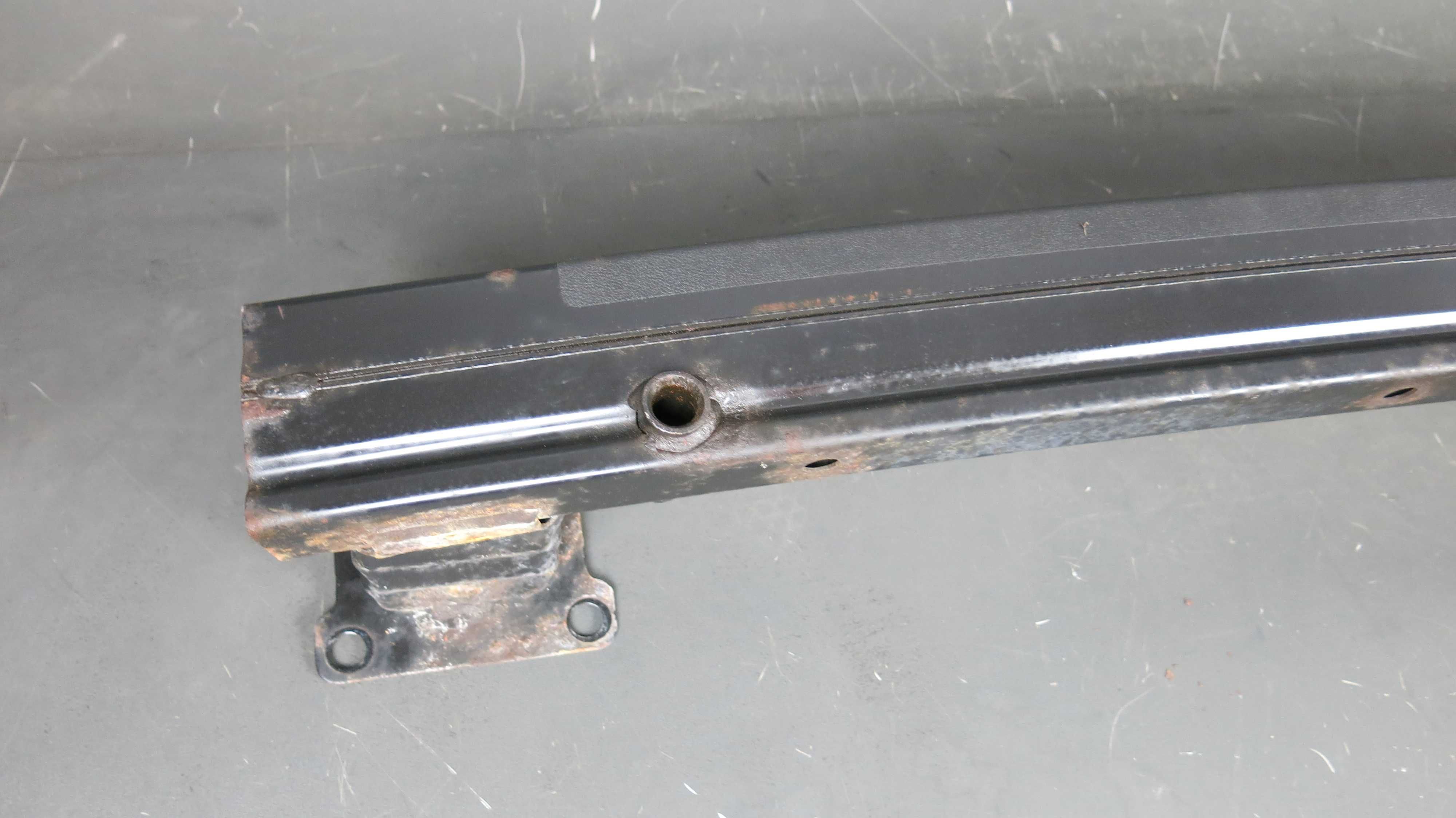 Peugeot 207 belka pod zderzak przód przednia