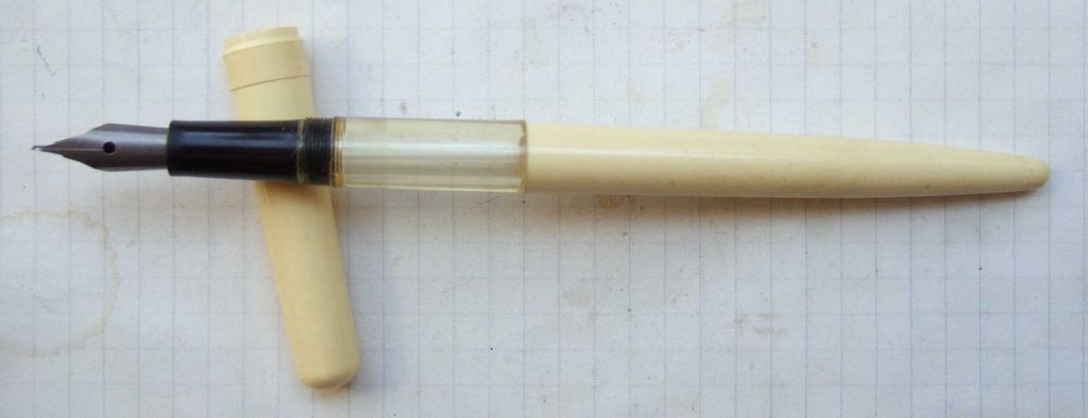 Нова харківська шкільна авторучка 60-х років
