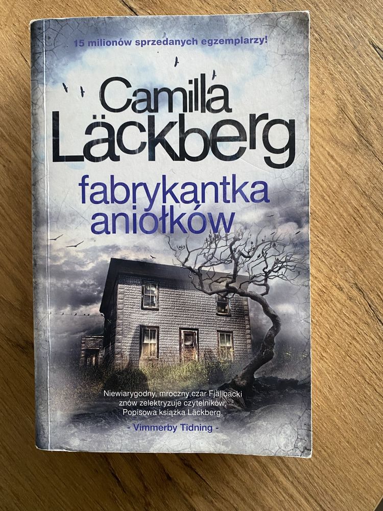 Camila Lackberg Czarownica Fabrykantka aniołków Pogromca Lwów