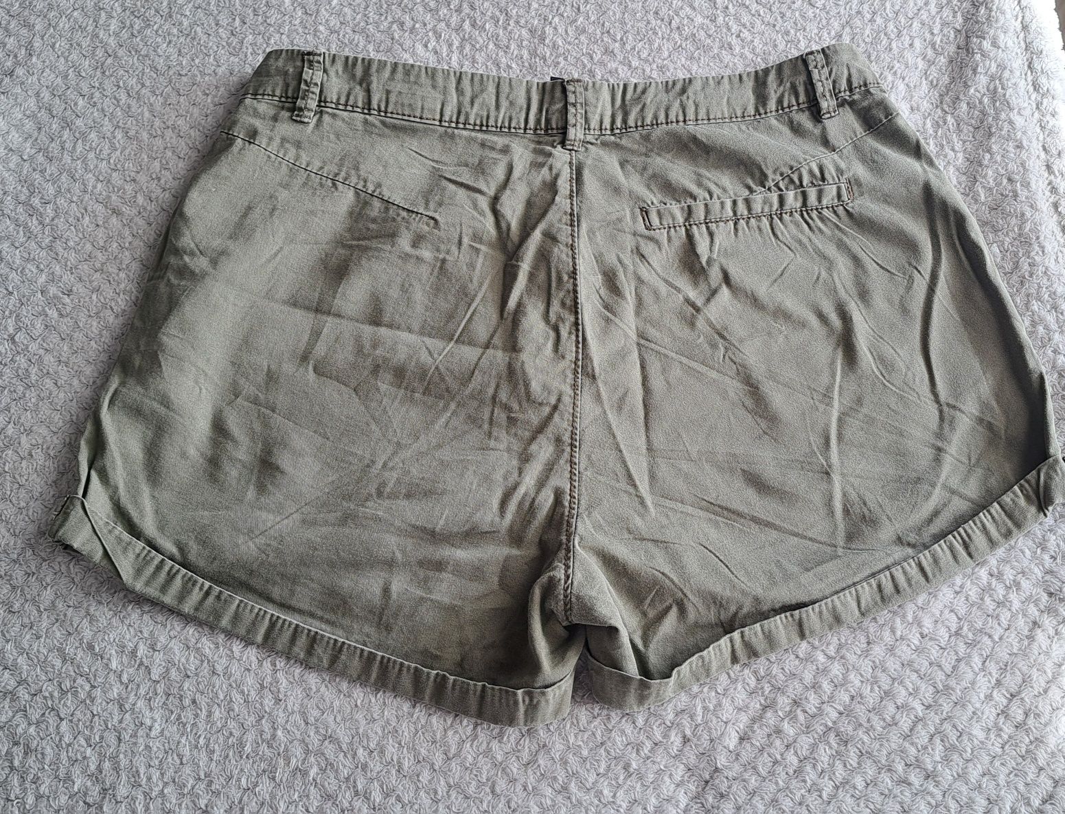 Spodenki szorty khaki r. 38 H&M