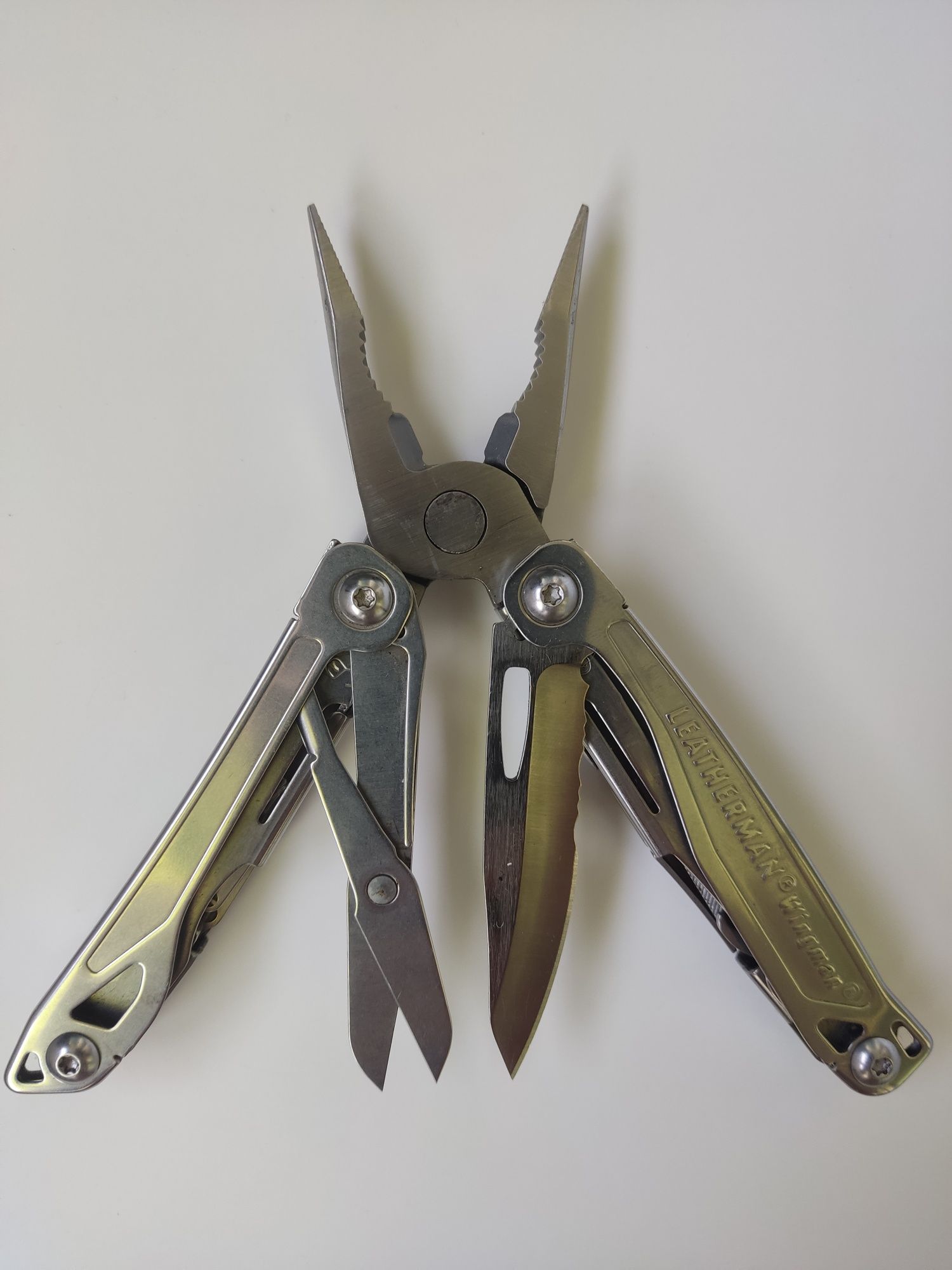 Мультитул Leatherman Wingman/ Лєзєрман Вінгмен