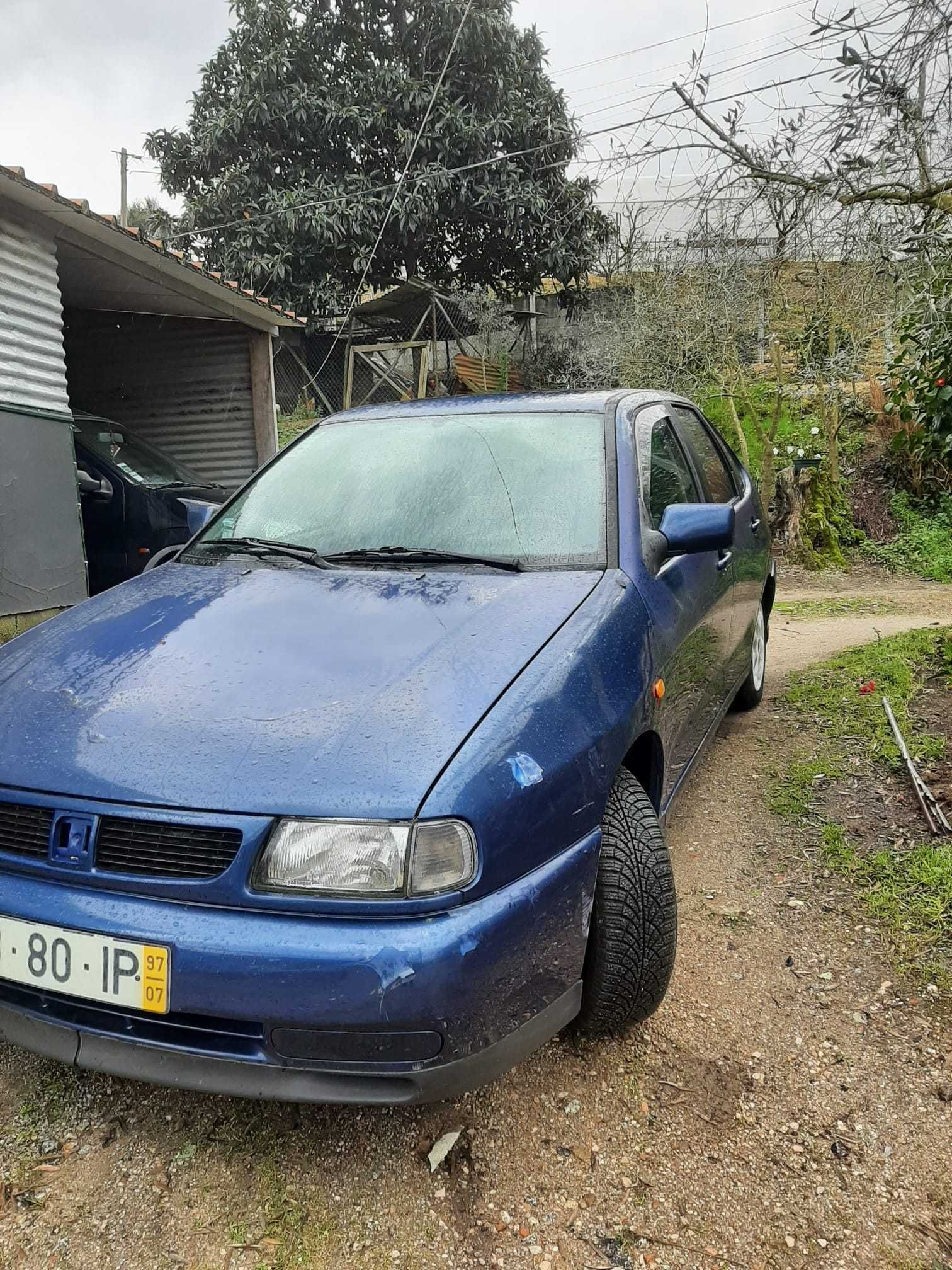 Carro usado - Seat Cordoba 1.4 Gasolina