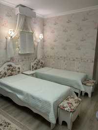 Меблі в дитячу кімнату для дівчинки / ліжко шафа трюмо стіл тумба