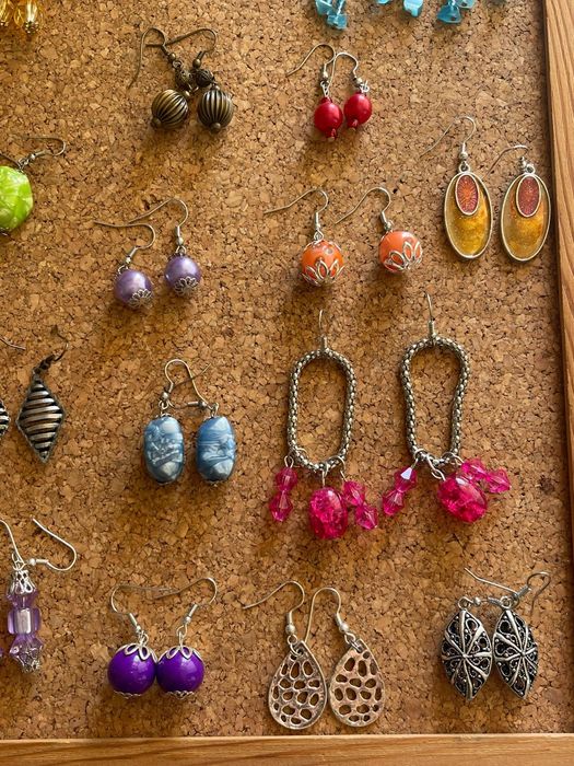 Brincos variados