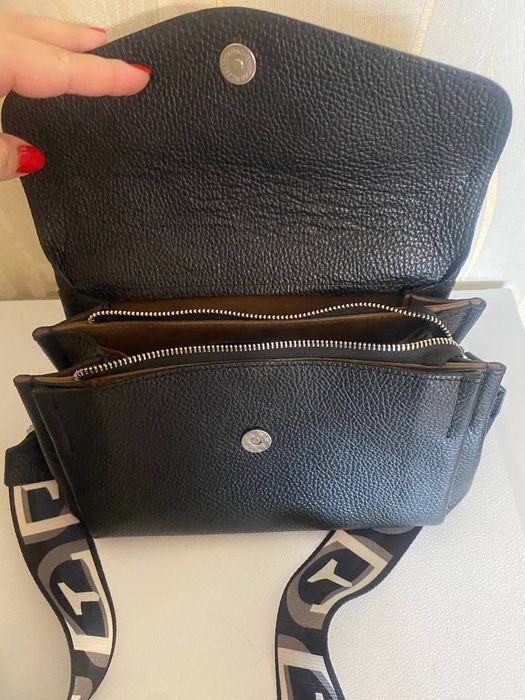 Жіноча сумочка з шкіри