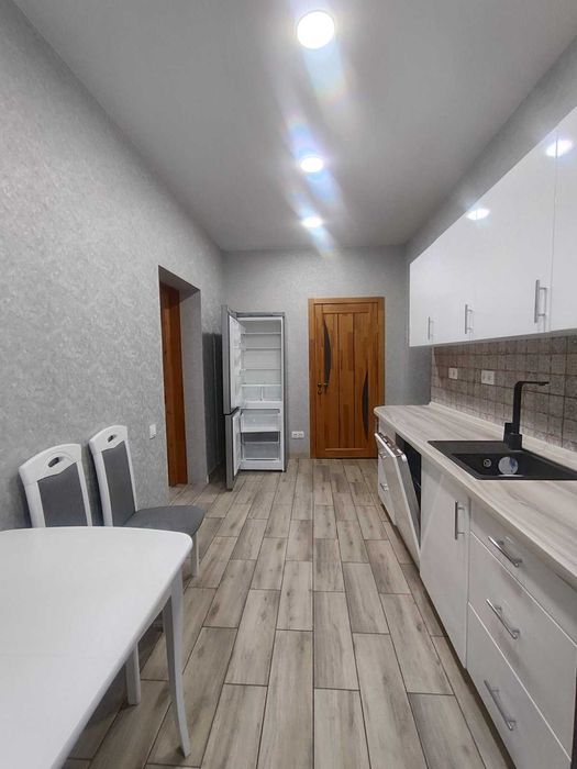 Продаж будинку з новим ремонтом. На 9 сотках землі. По вигідній ціні