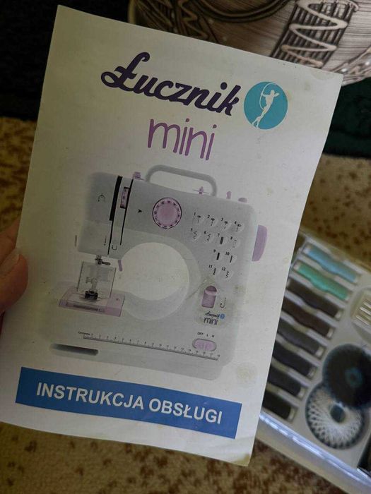 Швейна машинка Łucznik Mini + подарунок