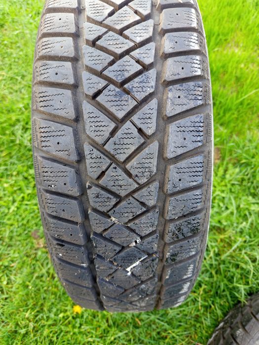 Dwie Opony zimowe Dunlop 205/65R16 Typu C