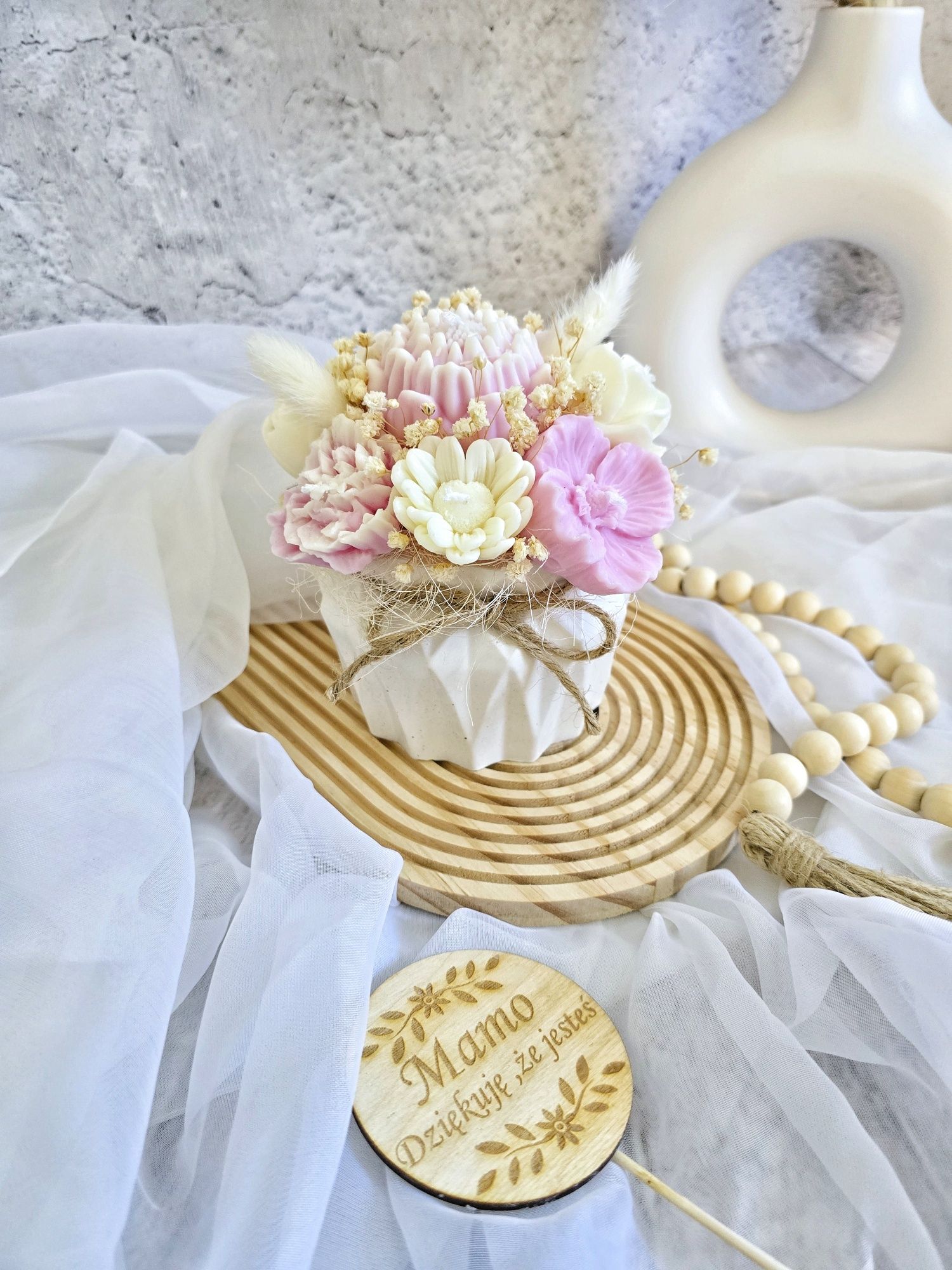 Bukiety w gipsowym pojemniku candlebox flowerbox