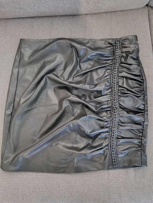 Saia preta Napa Zara