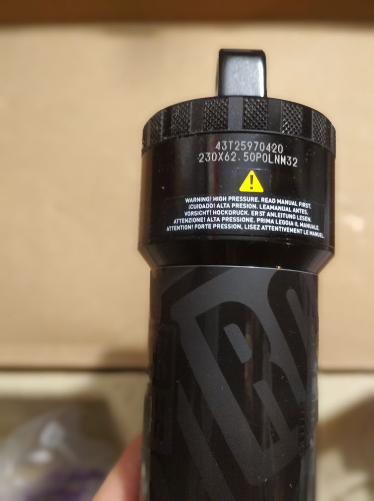 Rockshox super deluxe select+ plus 230x62.5 nowy