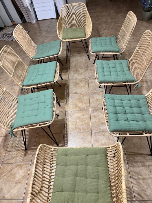Disponível: Cadeiras em vime