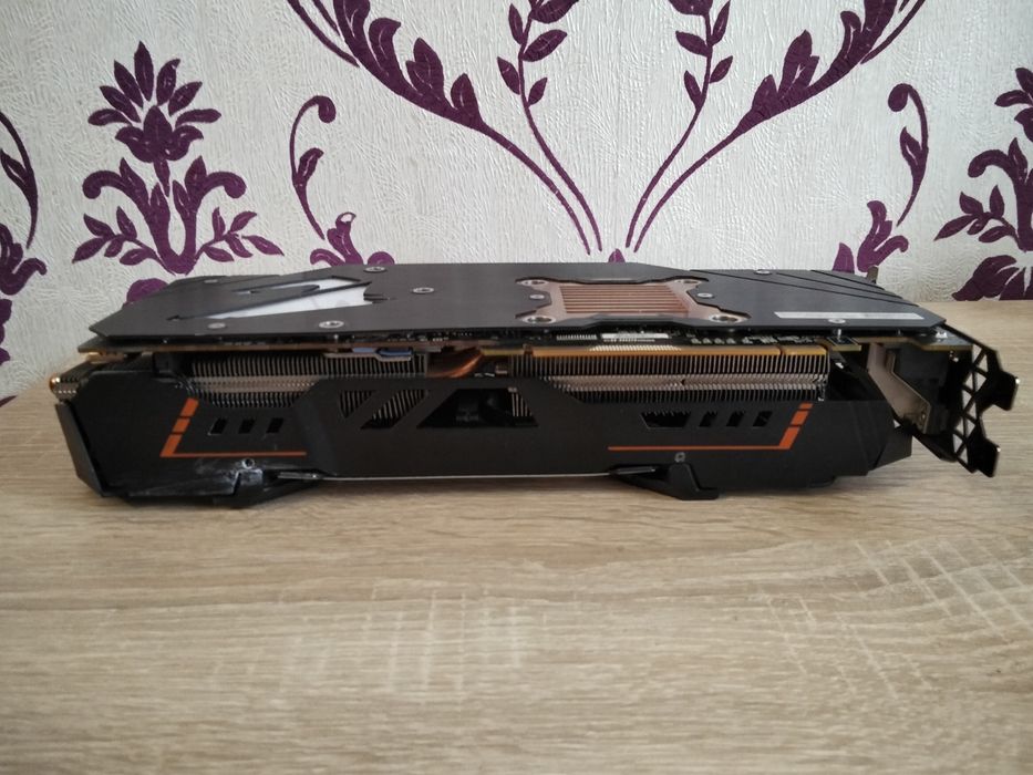 Gigabyte 1080 TI aorus 11gb