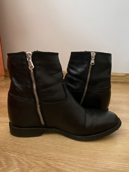 Czarne skórzane botki Venezia