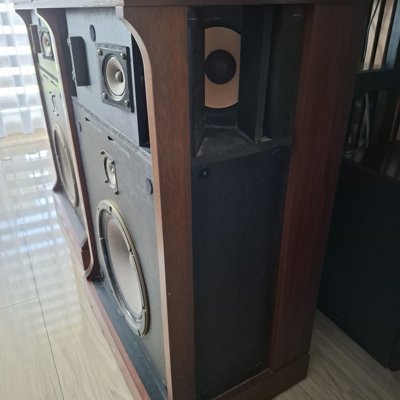 Kolumny technics