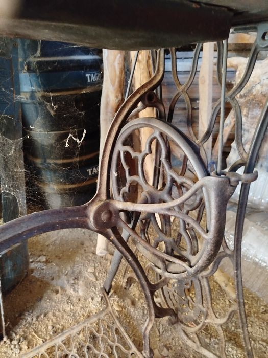 Máquina de costura antiga Singer