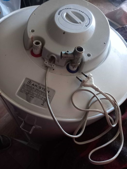 Ariston PRO R 100 V  1,8K водонагрівач