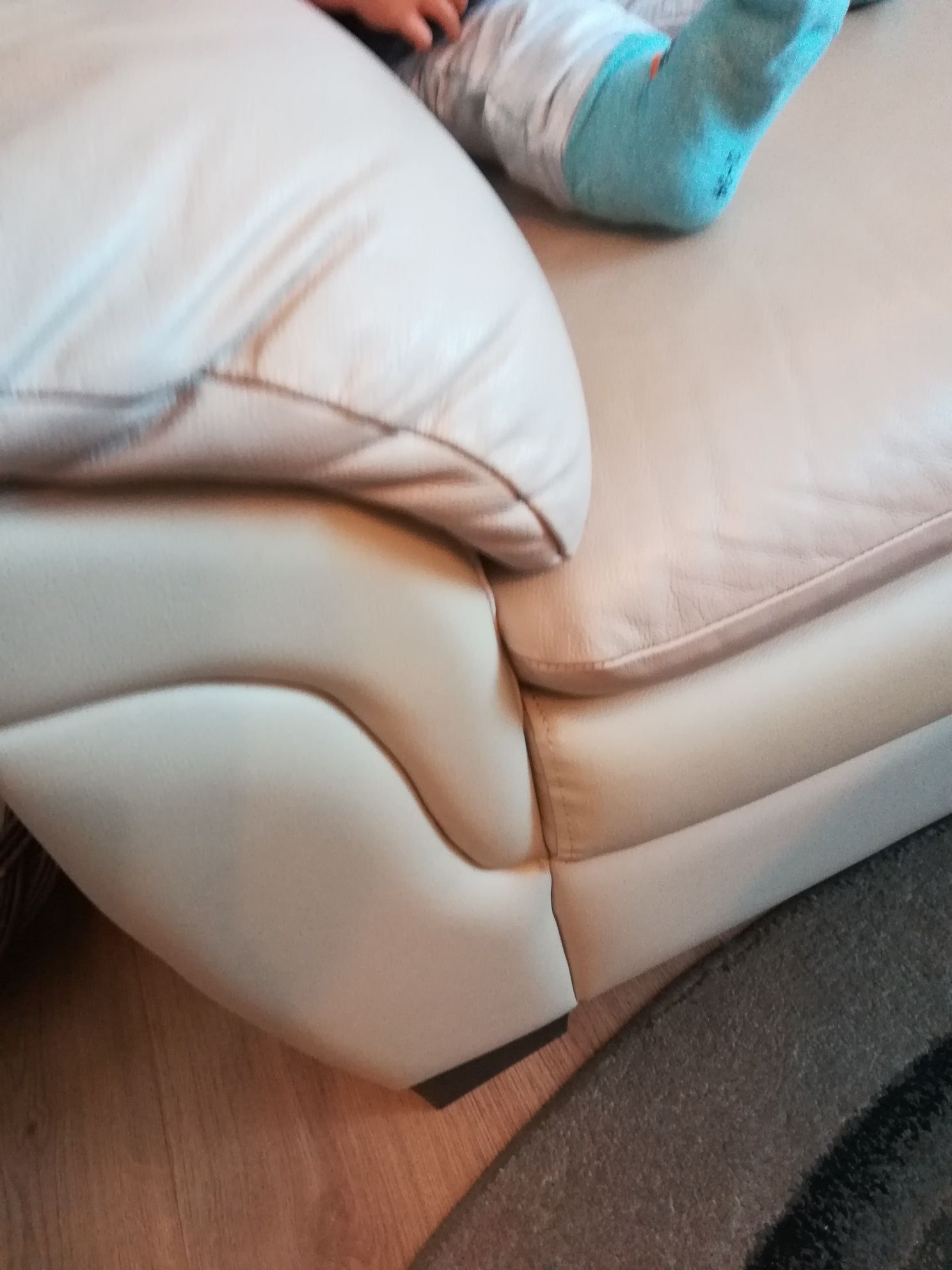 Zestaw Wypoczynkowy skórzany (sofa, fotele, kanapa)