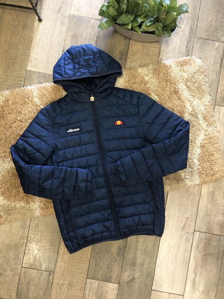 Куртка ellesse (М)