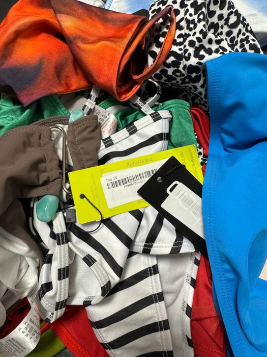 Лот купальників 100 штук