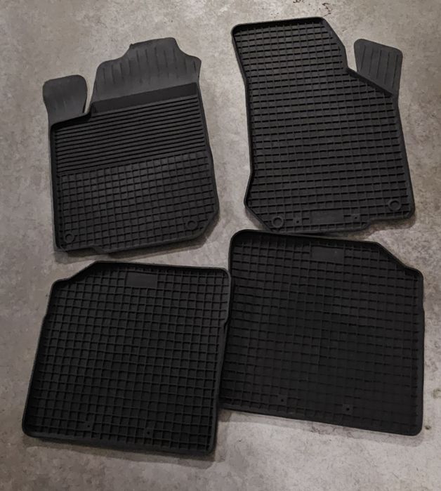 Gumowe dywaniki Audi A3
