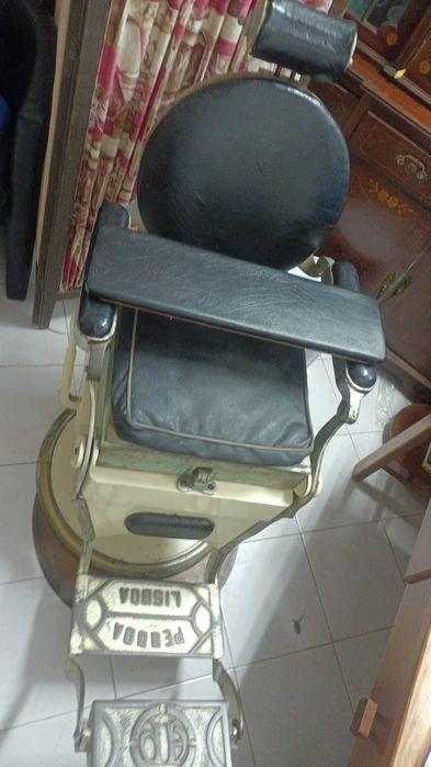 Cadeira de barbeiro Pessoa Lisboa