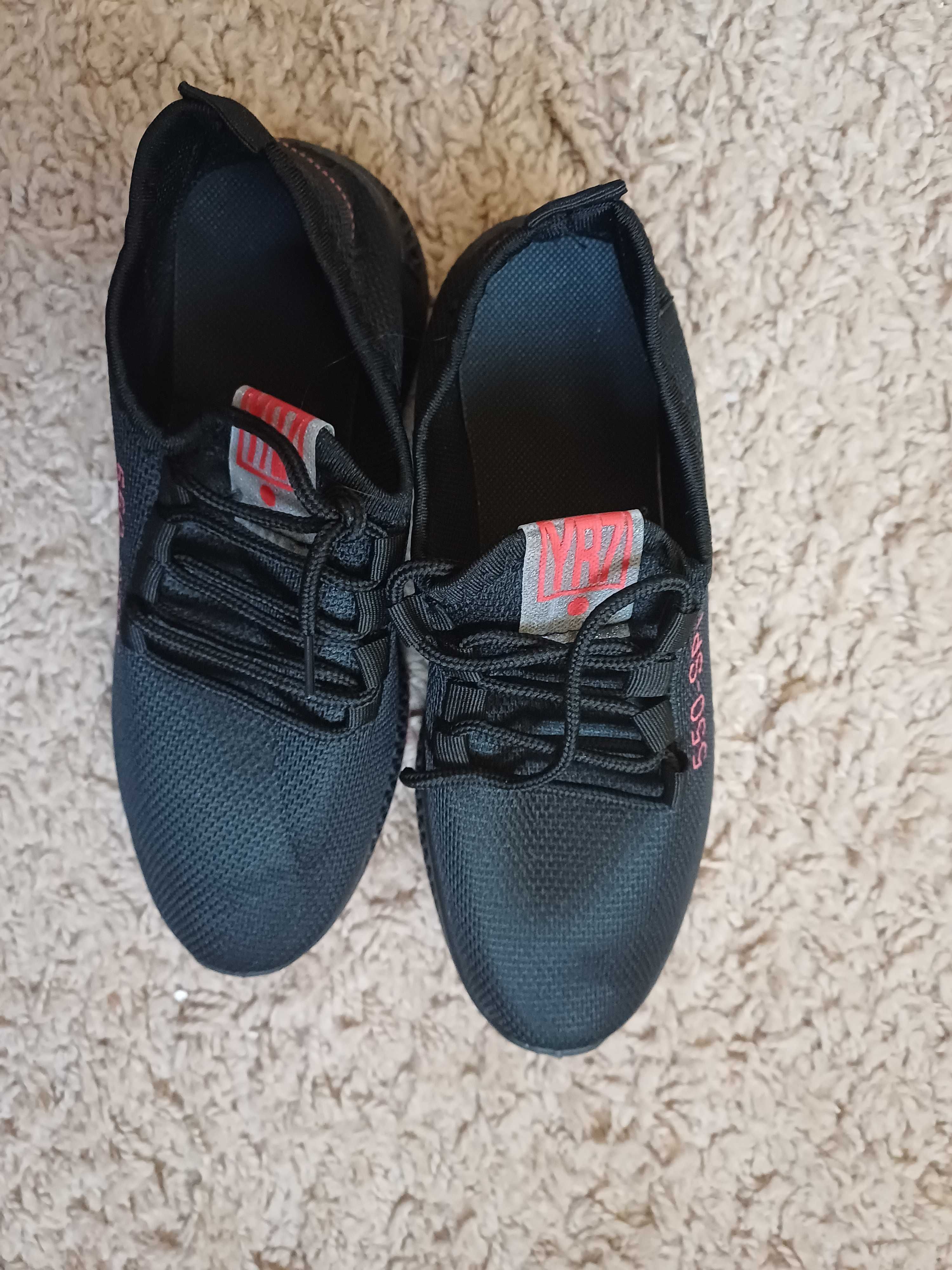Damskie buty sportowe trampki czarne lekkie