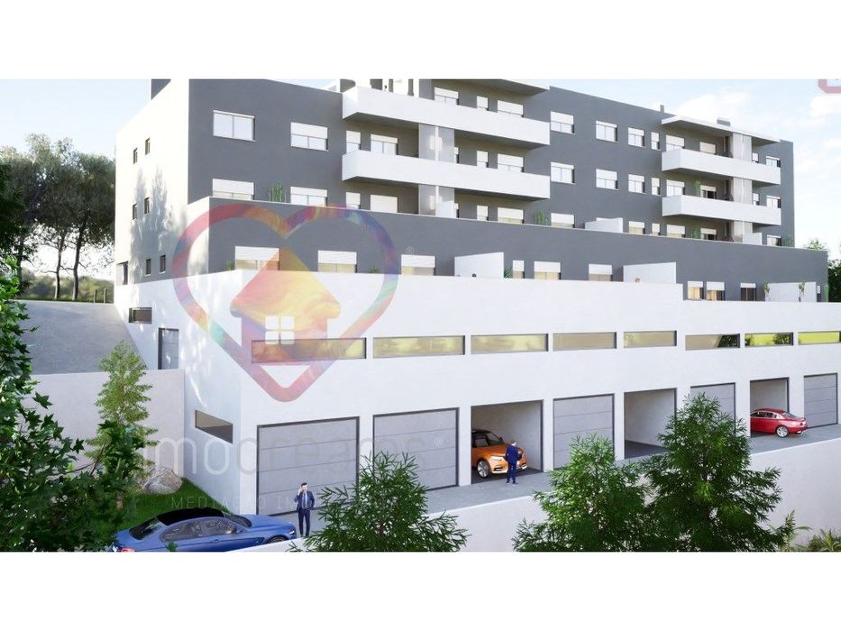 Garagem individual , localizada em Oliveira de Azemeis