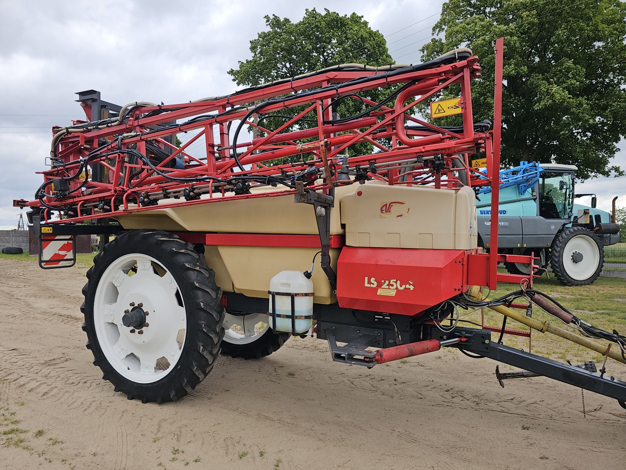 Opryskiwacz Vicon rau Kverneland 24m