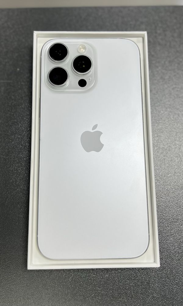 IPhone 16 pro max з гарнітією apple White Titanium