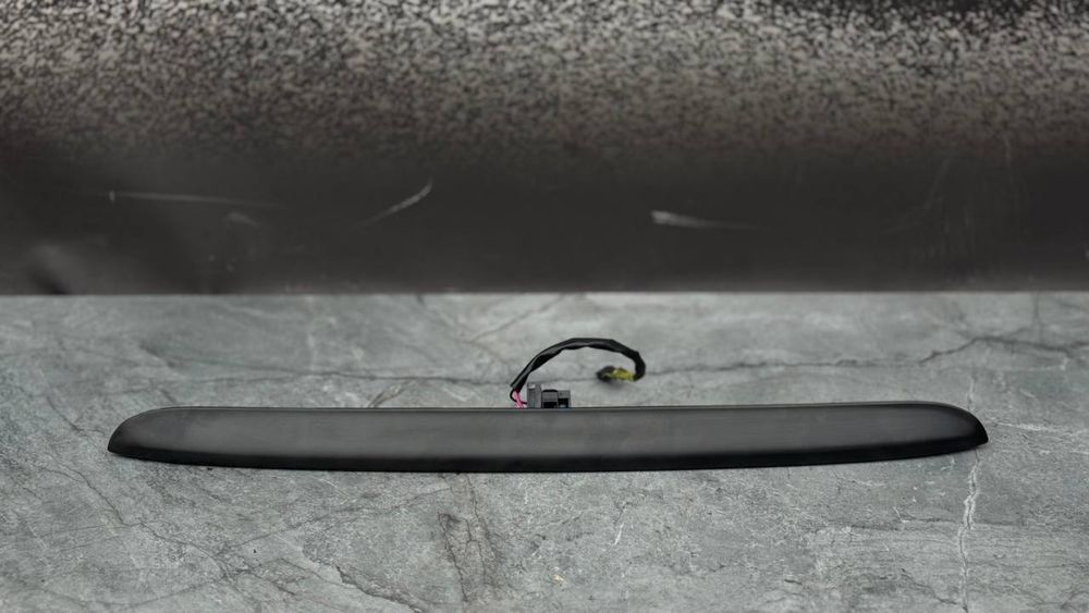 Планка підсвітки номера з кнопкою БМВ Е46 седан багажник бмв е46 Шрот