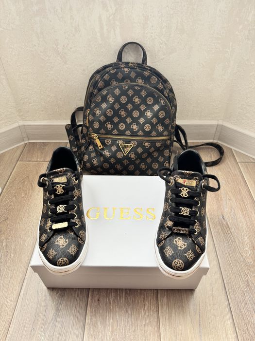 Кеди і рюкзак Guess