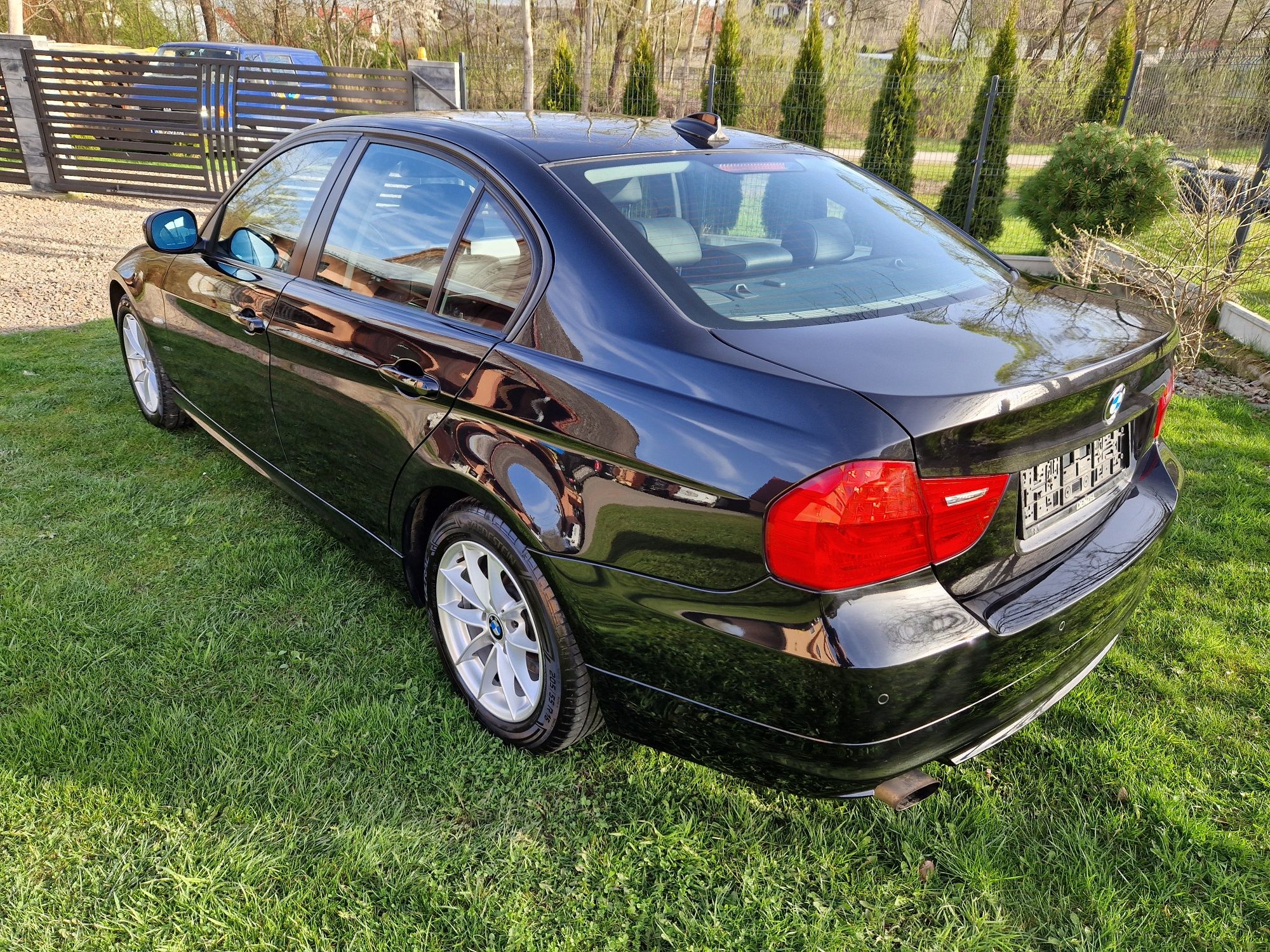 BMW 3 E90 2.0 BEZYNA Navi Skóry Ładna