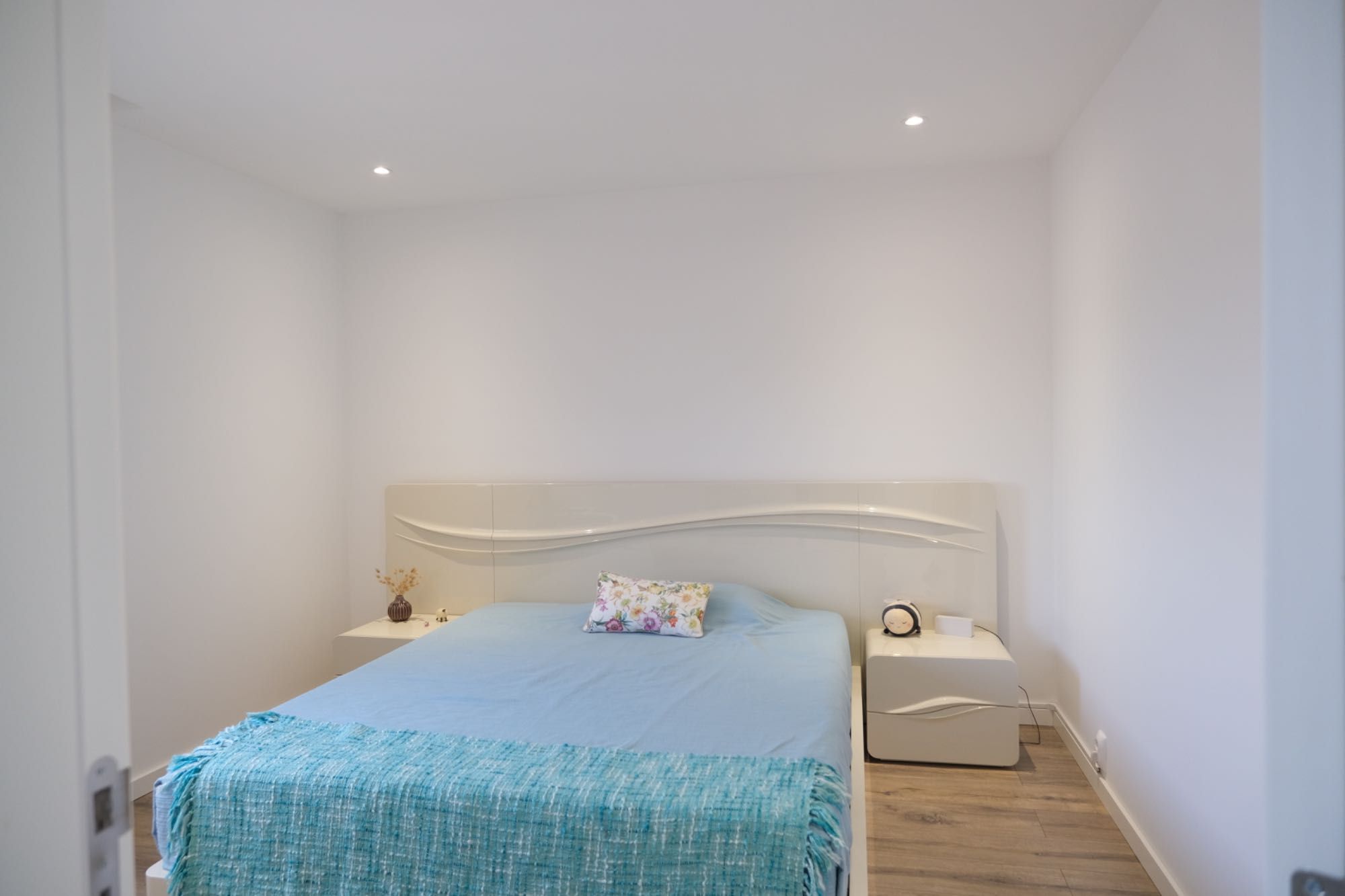 Móveis Quarto Casal Lacado (cama + comoda + colchao emma)